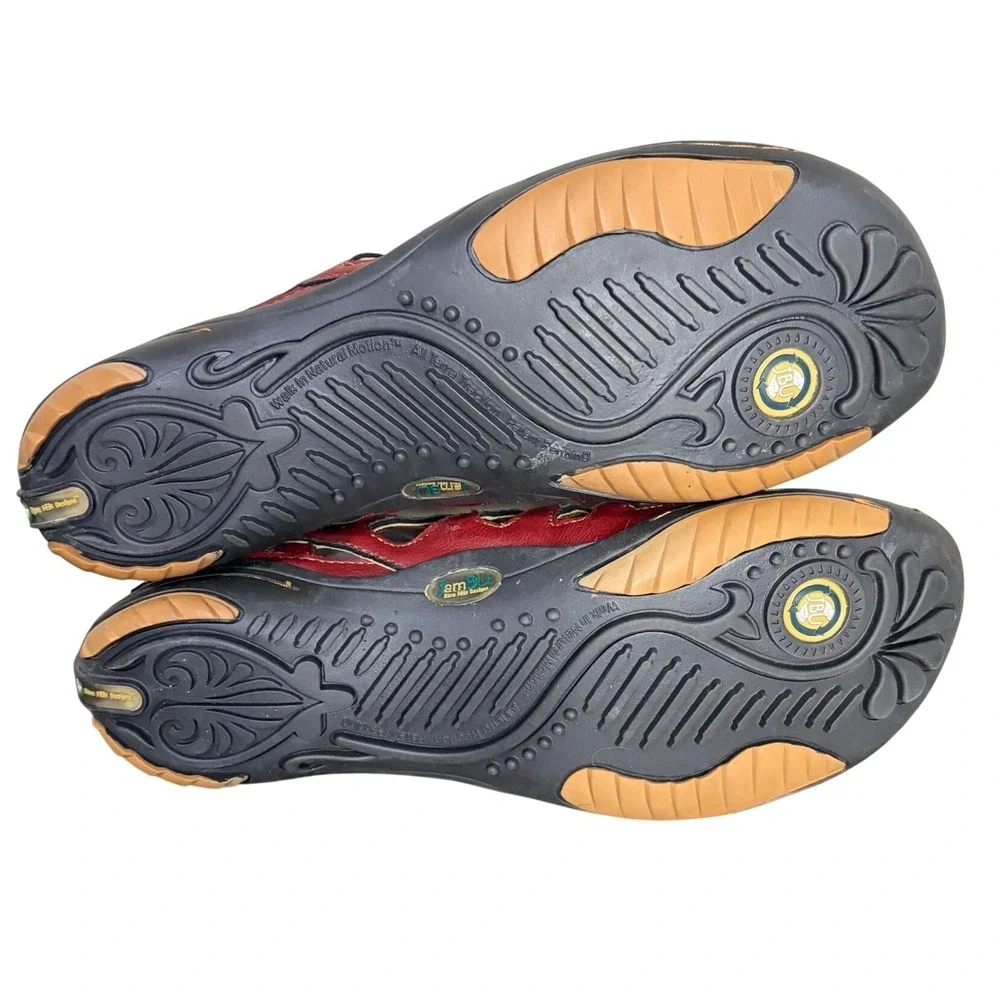 Jambu Red Bath-Vegan‎ Barefoot Flats Bungee Cage Outdoor Women's Size 8.5 M